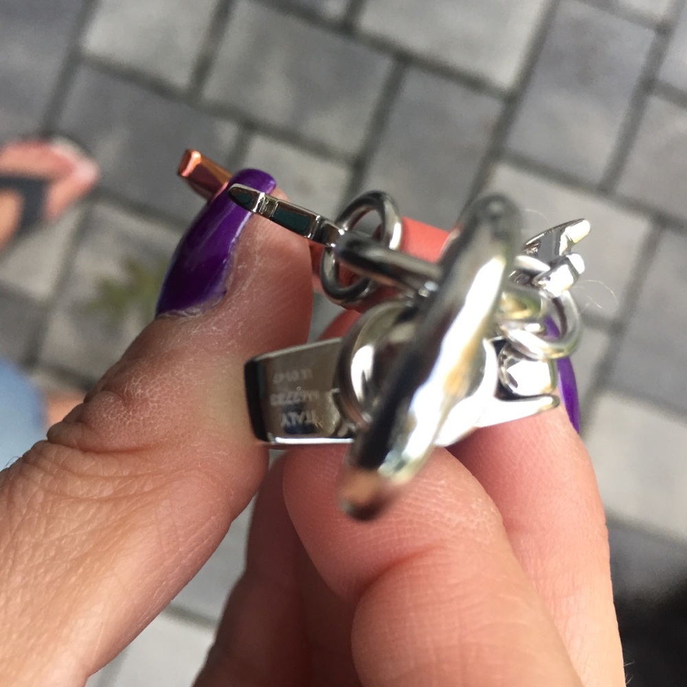 Louis Vuitton Jeff Koons Rabbit Charm - Picture 3 of 5
